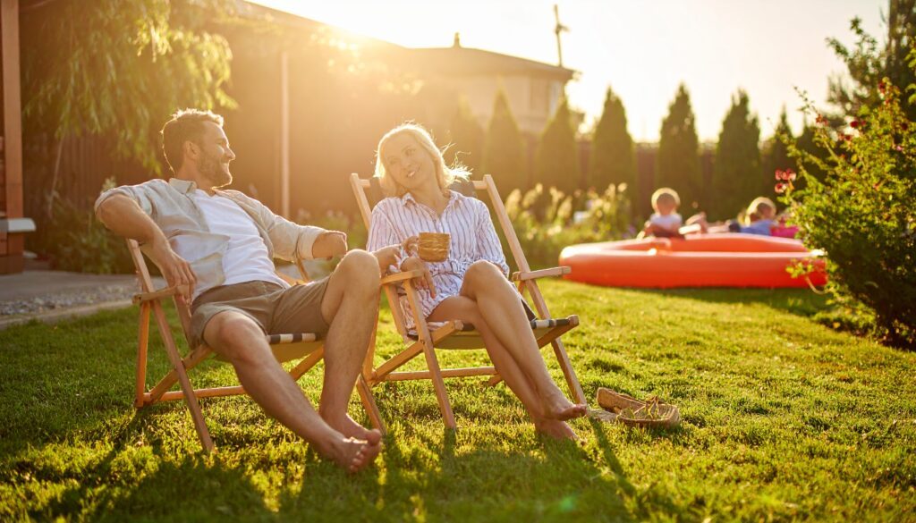 Staycation mit Kindern: Urlaub zuhause wie echte Ferien planen auf mama-papa.net